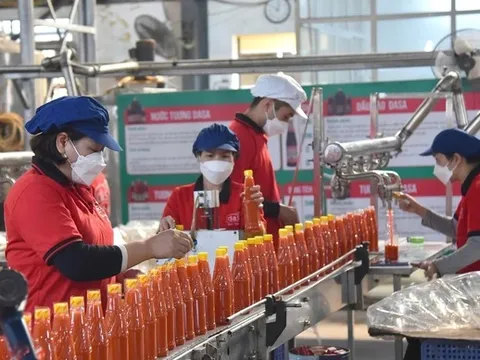 Bộ Nội vụ nêu lý do đề xuất điều chỉnh mức lương tối thiểu tăng 7,2%