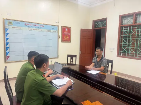 Tạm giữ hình sự đối tượng đánh nhân viên xe bus