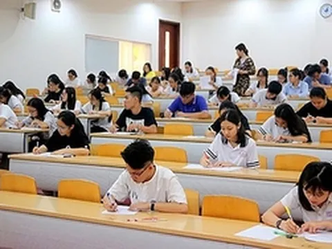 Đề xuất quy định tổ chức thi đánh giá năng lực ngoại ngữ và tiếng Việt