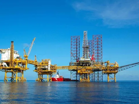 Xử lý khó khăn, vướng mắc trong giao quyền phê duyệt một số nội dung trong hoạt động dầu khí