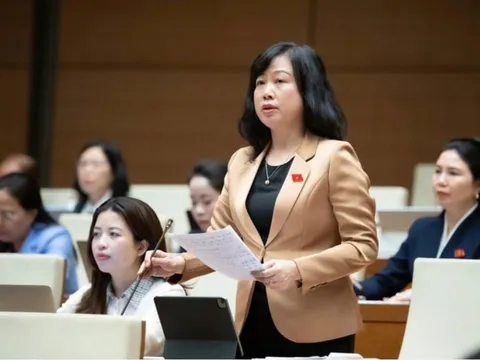 Đề nghị xem xét hành hung nhân viên y tế là hành vi chống người thi hành công vụ