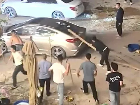 Những 'điều tra viên'… online