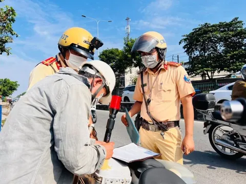 Quy định mới: Cá nhân vi phạm hành chính có thể bị cưỡng chế khấu trừ 30% lương và 50% thu nhập