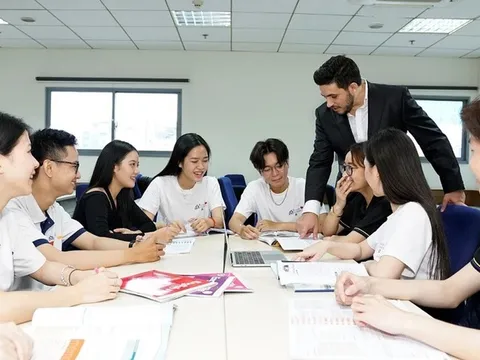 Tiêu chuẩn người nước ngoài giảng dạy, nghiên cứu khoa học tại cơ sở giáo dục của Việt Nam