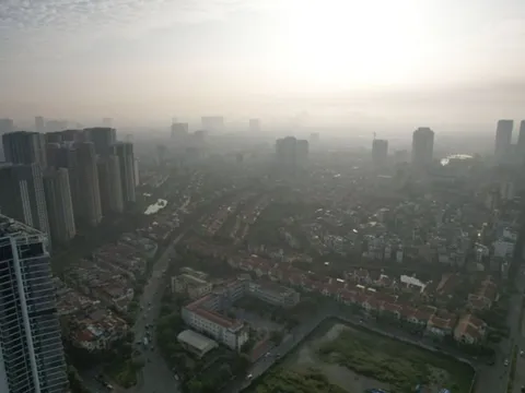 Hà Nội - Khi chân trời bỏ nhà đi bụi