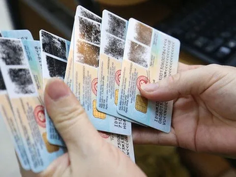 Công dân Việt Nam định cư ở nước ngoài có được cấp thẻ căn cước và số định danh cá nhân?