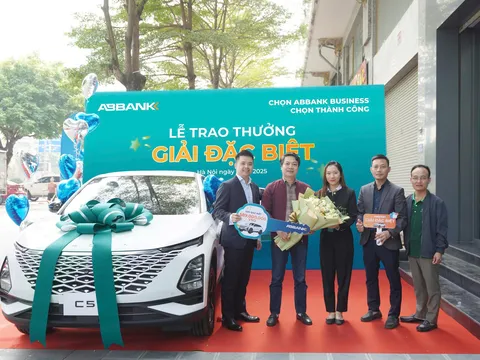 ABBANK trao thưởng xe OMODA C5 cho doanh nghiệp trúng giải đặc biệt chương trình “Chọn ABBANK Business – Chọn Thành công”