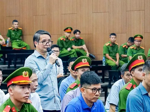 Cựu Phó Chủ nhiệm Văn phòng Quốc hội rút kháng cáo, người thân xin xem xét giảm nhẹ hình phạt