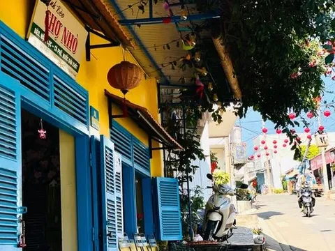 Phố đêm chợ nhỏ Pleiku