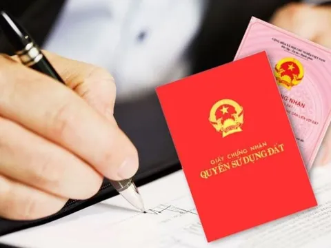 Thời gian tính lãi chậm nộp nợ tiền sử dụng đất ghi trên sổ đỏ 