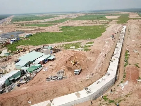 Đất có vi phạm trước khi chuyển quyền, trách nhiệm thuộc về ai?