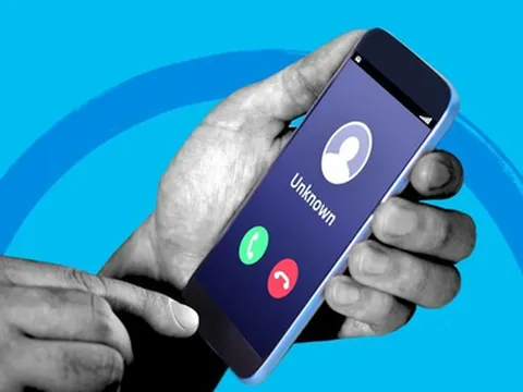 Nữ sinh ở Hà Nội bị lừa hơn 800 triệu đồng do sập bẫy cuộc gọi giả danh Công an