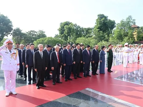 Lãnh đạo Đảng, Nhà nước tưởng niệm các Anh hùng liệt sĩ