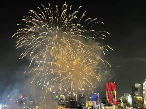 TP.HCM: Xin cấp phép bắn pháo hoa dịp lễ 30/4