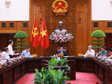 Thủ tướng: Trình Nghị quyết của Quốc hội về Trung tâm tài chính quốc tế ngay tại kỳ họp này