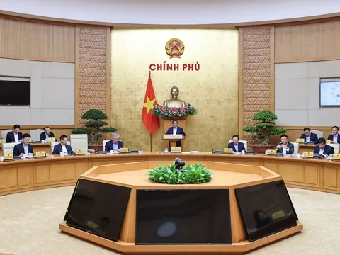 Thủ tướng Chính phủ lưu ý giá vàng, giá bất động sản đang neo cao