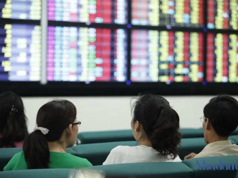 Khối ngoại xả hàng 3 tuần liền, giá trị bán ròng vượt 3.000 tỷ đồng