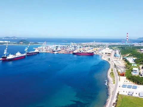 Loạt dự án hạ tầng khu công nghiệp tại Khu kinh tế Vân Phong