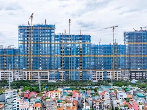 Tồn kho gia tăng, nợ vay của DN bất động sản leo đỉnh mới