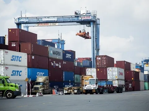 Loạt nghị định, thông tư được ban hành, Bộ Công Thương hỏa tốc tháo gỡ các lô hàng hóa chất mắc kẹt