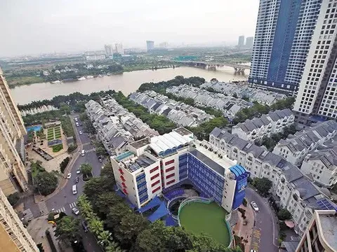 Bất động sản 2026: Rời "xương sống" ngân hàng, tìm vốn trên sàn