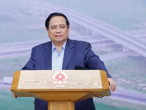 Thủ tướng: Tối ưu hóa nguồn lực và hiệu quả các dự án hạ tầng GTVT