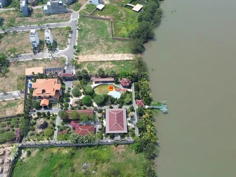 Cần làm rõ việc cấp phép xây dựng, cấp phép xây kè tạm khu vực bờ sông Tắc ở TP. Thủ Đức theo quy định nào?