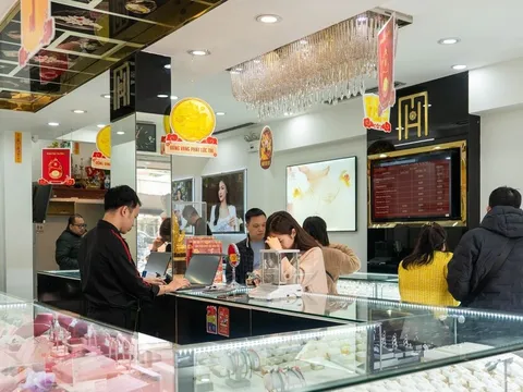 Giá vàng hôm nay 25/11: Xu hướng giảm tiếp tục kéo dài