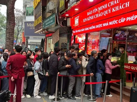 Thị trường vàng: Cẩn trọng biến động khó lường và rủi ro pháp lý