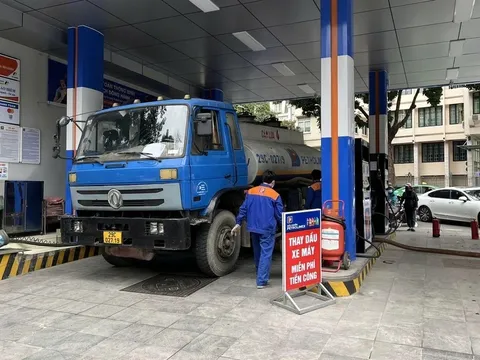 Sử dụng quỹ bình ổn, đảm bảo đủ xăng dầu trong nước