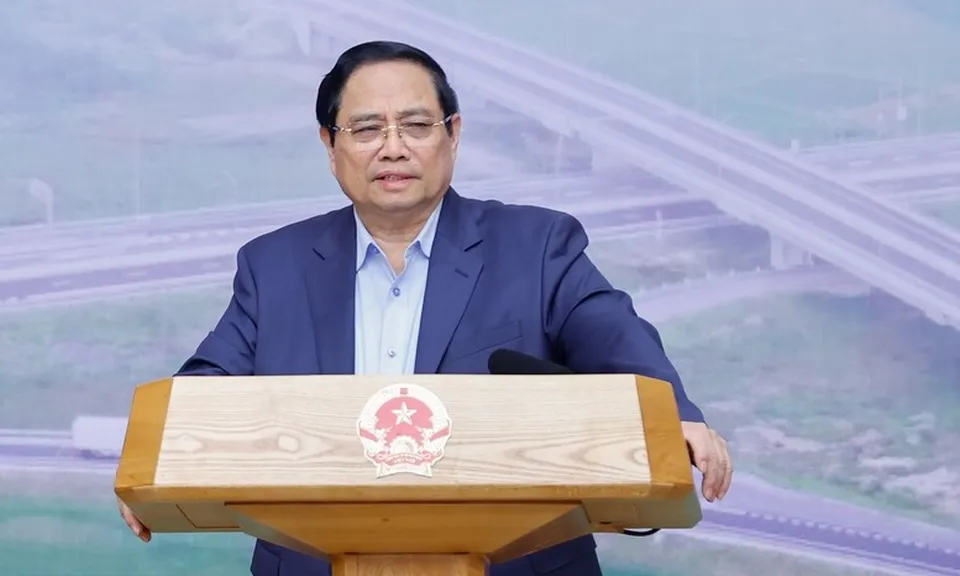 Thủ tướng: Tối ưu hóa nguồn lực và hiệu quả các dự án hạ tầng GTVT